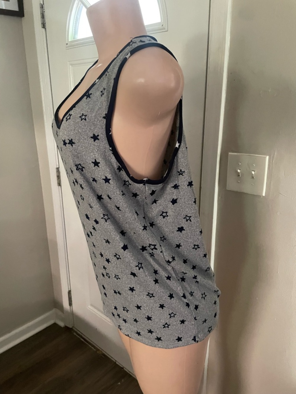 Lucky brand soft Sleeveless Grey Star-Print Tank Top - Casual Women's Top Large - Picture 3 of 6